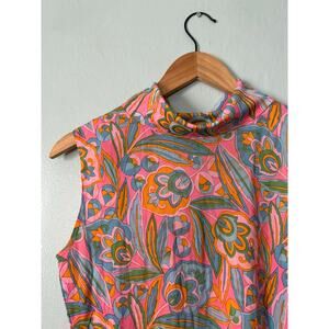 Retro Funky Sleeveless Turtleneck